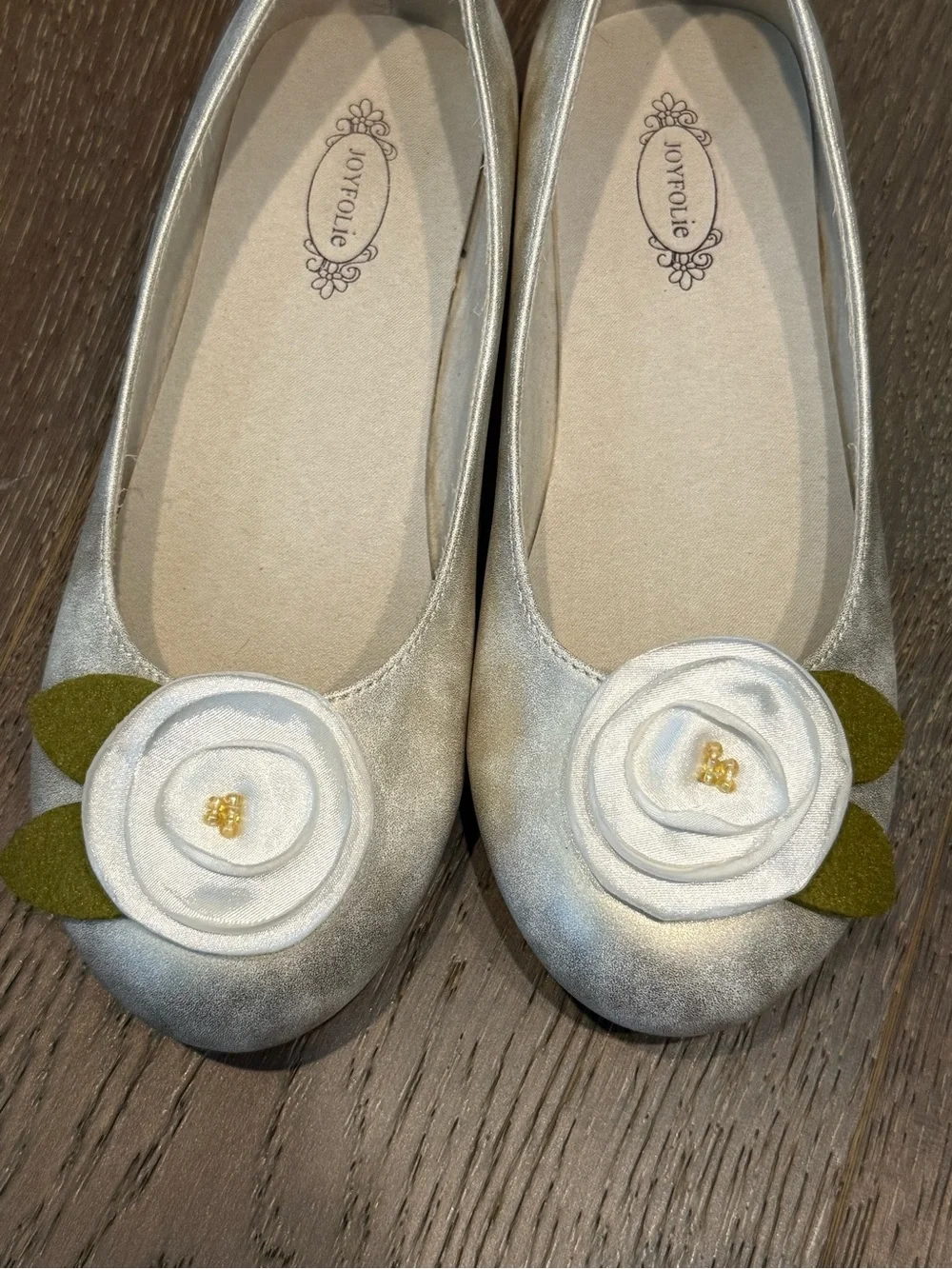 Joyfolie Silver Floral Applique Girls' Ballet Flats brand new size Y3